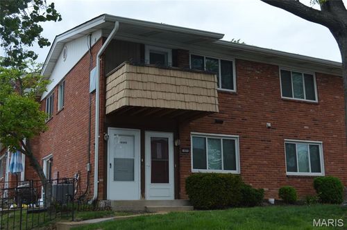 10697 Carroll Wood Way, Saint Louis, MO, 63128-1316 | Card Image