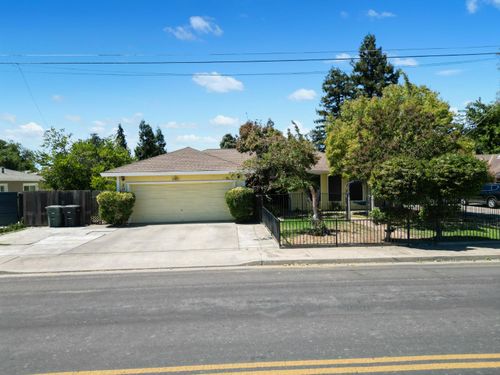 207 Church Street, Waterford, CA, 95386 | Card Image