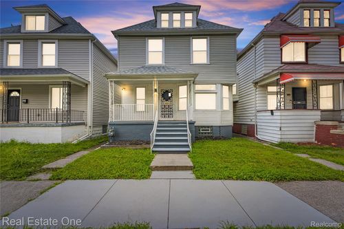 2493 Fischer St, Detroit, MI, 48214-1861 | Card Image
