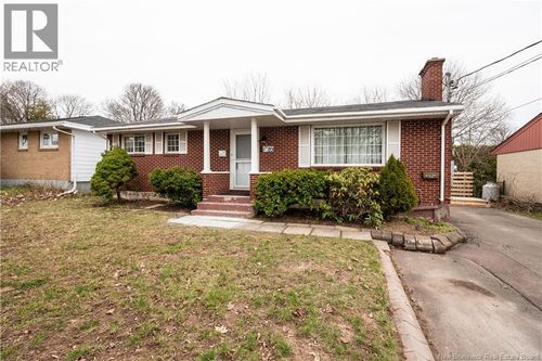 89 Mount Royal Blvd, Moncton, NB, E1E2V3 | Card Image