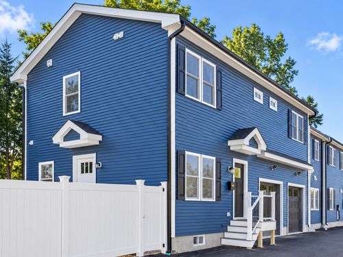 2-28 Ash Street, Waltham, MA, 02453 | Card Image