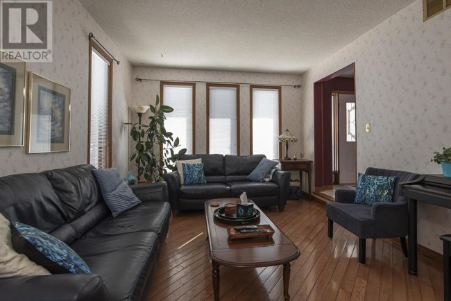 199 Valley St, Home with 5 bedrooms, 4 bathrooms and null parking in Thunder Bay ON | Image 21