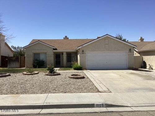1108 Oakwood Ln, Rosamond, CA, 93560-6682 | Card Image