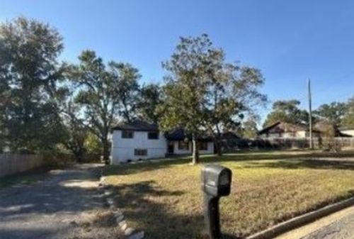 201 N Meadowbrook Dr, Overton, TX, 75684-1246 | Card Image