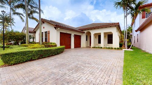 4046 Nw 85th Ave, Pembroke Pines, FL, 33024-5026 | Card Image