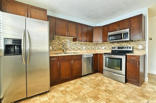 11-2121 Rae Street, Regina, SK, S4T2E8 | Card Image