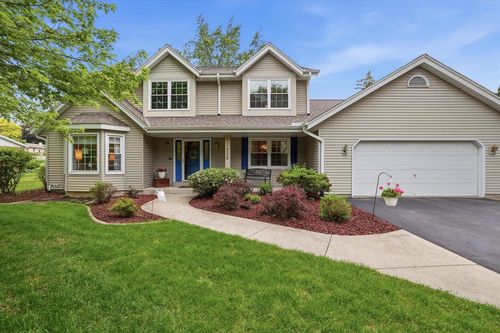 11436 W Shields Drive, Franklin, WI, 53132 | Card Image