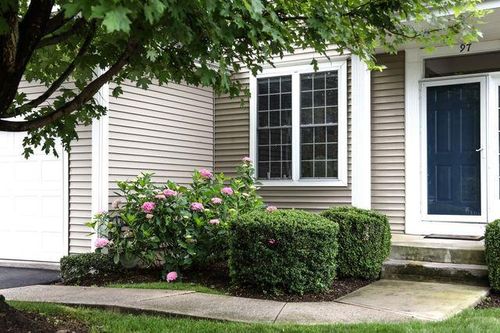 97 Reunion Rd, White Plains, NY, 10603-1522 | Card Image