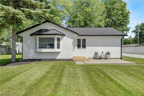 1385 Ormond Ave, Madison, OH, 44057-1364 | Card Image