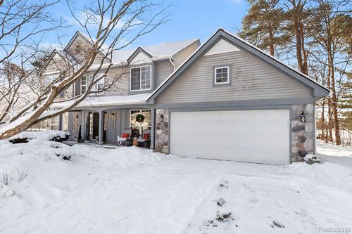 6065 Campfire Cir, Clarkston, MI, 48346-2297 | Card Image