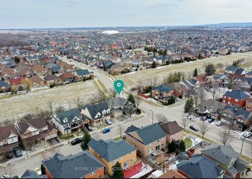 1667 Dempsey Cres, Milton, ON, L9T5M5 | Card Image