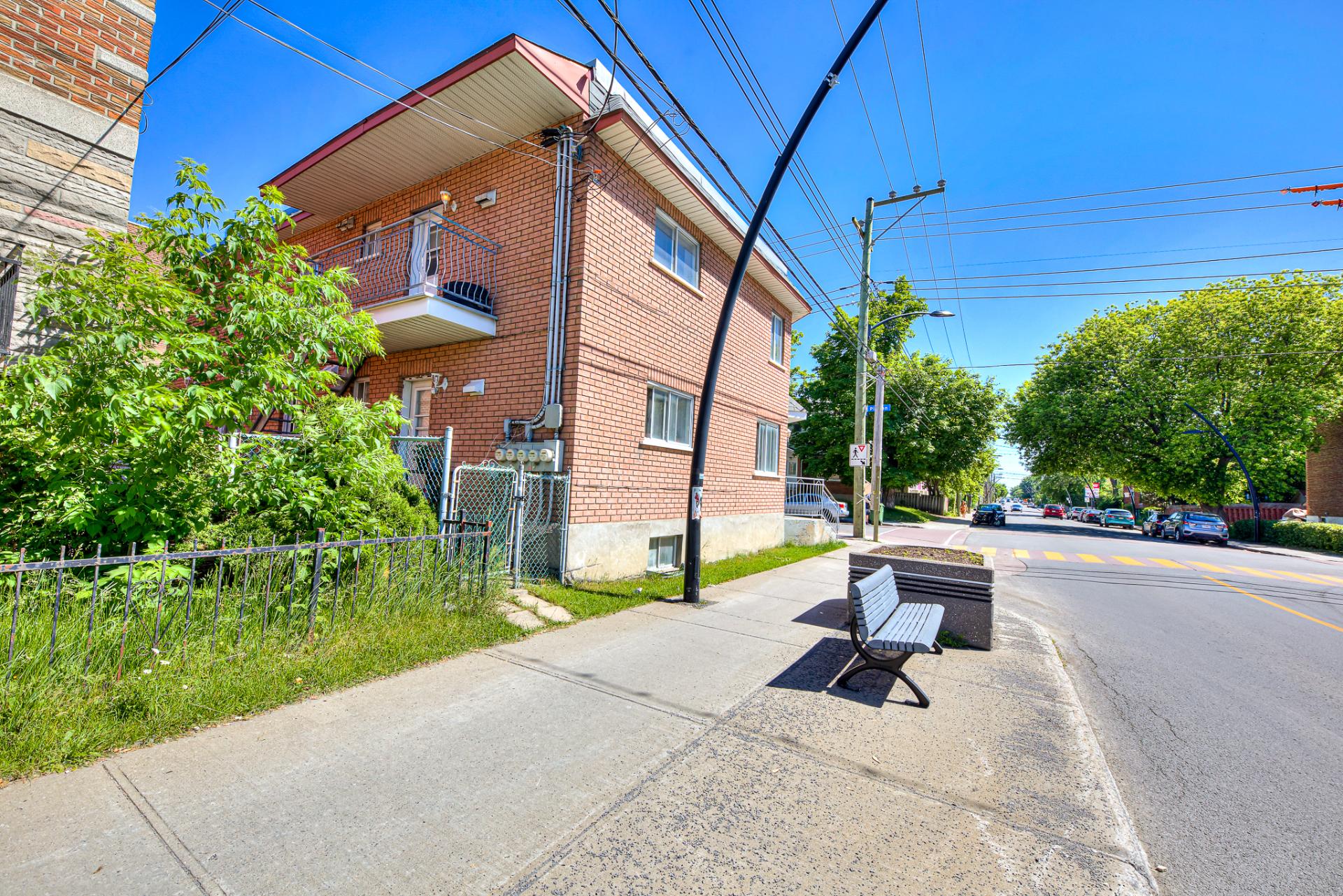 Residential Income in Montréal (Montréal-Nord) 5
