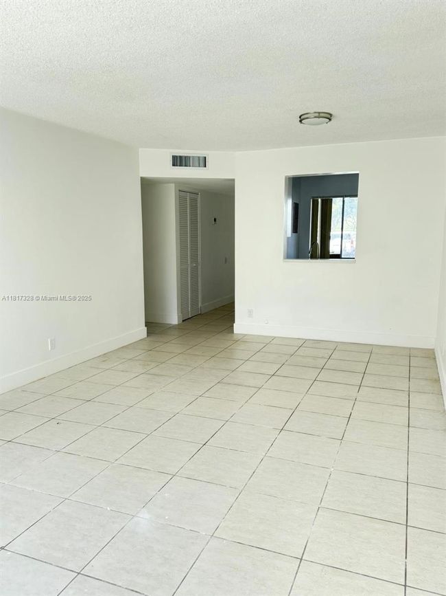 APT-108 - 8700 N Sherman Cir, Condo with 2 bedrooms, 2 bathrooms and null parking in Miramar FL | Image 6