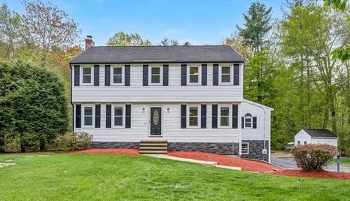 9 Robinhood Rd, Tyngsboro, MA, 01879-1629 | Card Image