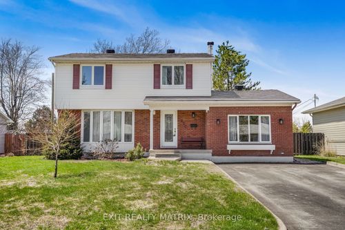 630 Thorne Street, Hawkesbury, ON, K6A2N6 | Card Image
