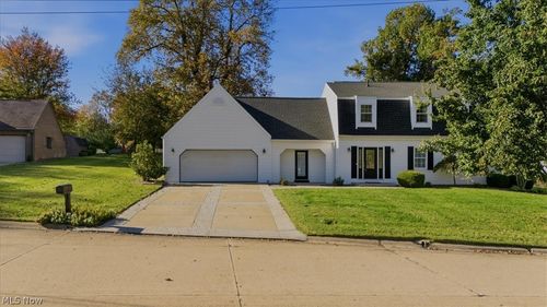 5303 11th Ave, Vienna, WV, 26105-3248 | Card Image