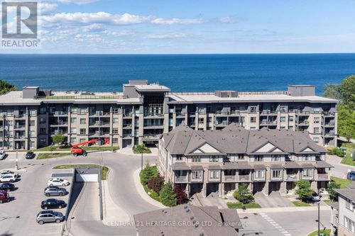 301-35 Southshore Crescent, Hamilton (Lakeshore), ON, L8E0J2 | Card Image
