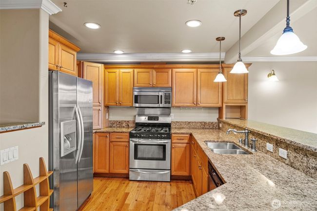 Very functional kitchen space great for entertaining. | Image 10