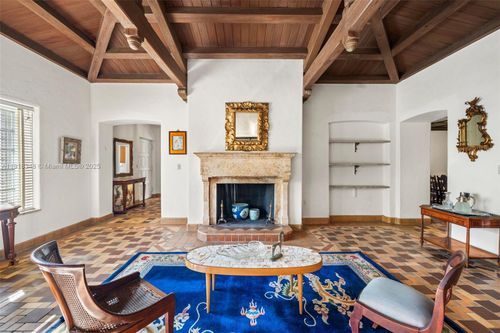 3586 Flamingo Dr, Miami Beach, FL, 33140-3923 | Card Image