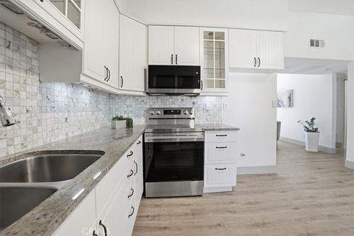 12-26116 Serrano Ct, Lake Forest, CA, 92630-6438 | Card Image