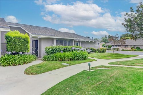 313-b-8877 Tulare Dr, Huntington Beach, CA, 92646-6252 | Card Image