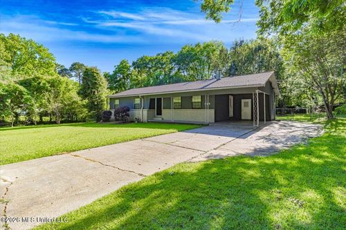 529 Wolcott Cir, Ridgeland, MS, 39157-4006 | Card Image