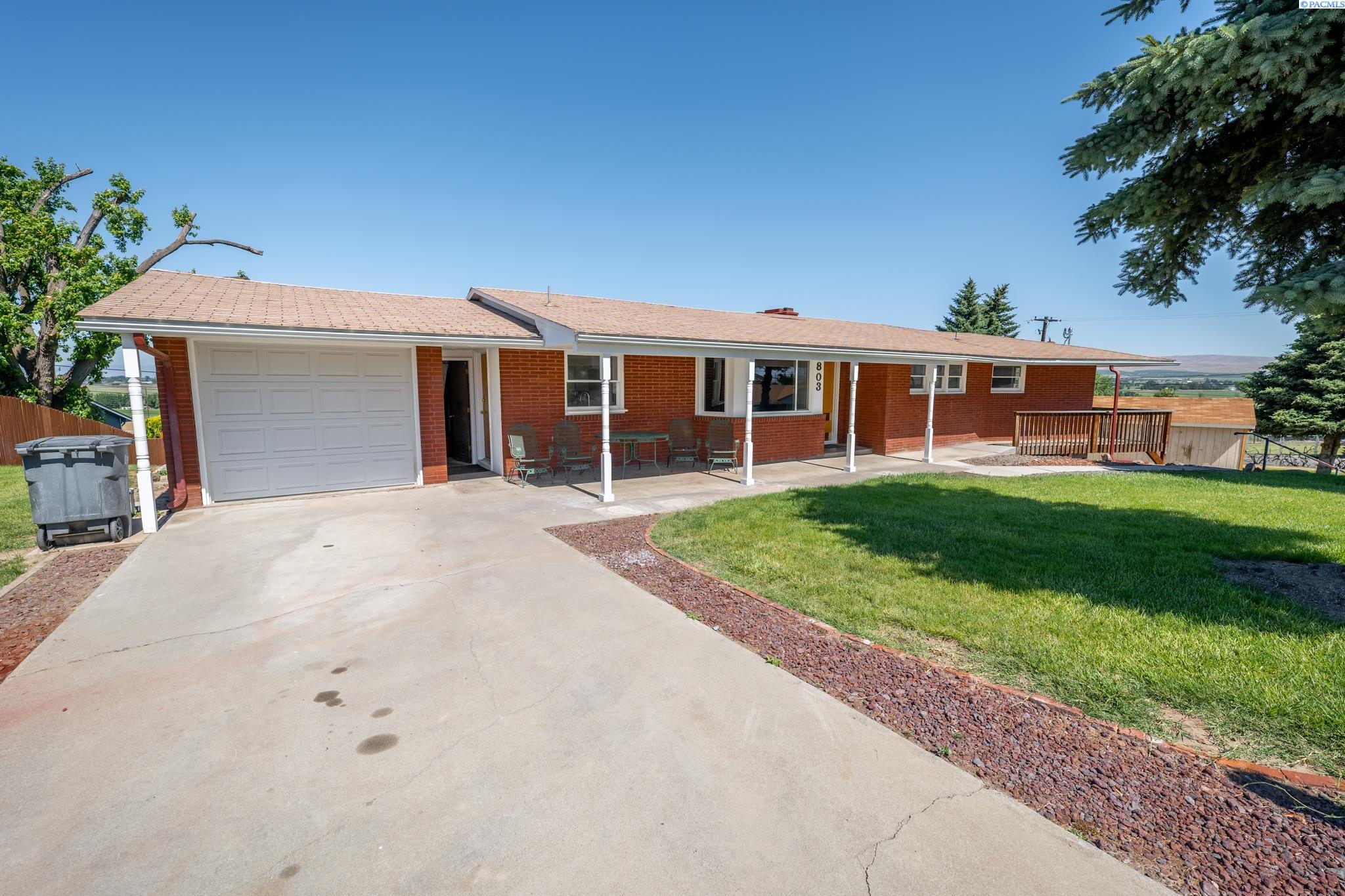 Upland Dr, Sunnyside, WA 98944