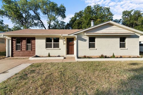 503 Alaska St, Arlington, TX, 76011-7015 | Card Image