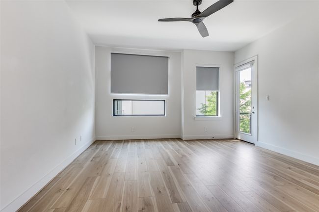 Master bedroom with balcony | Image 11