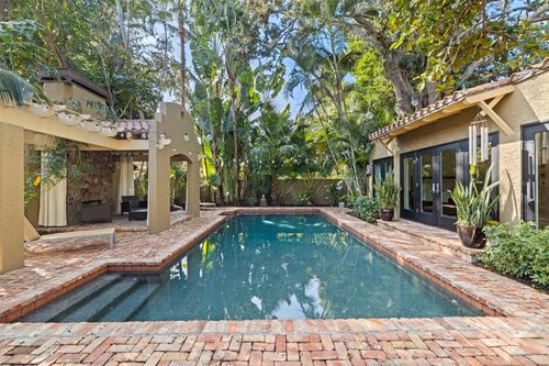 808 Brightwaters Blvd Ne, ST PETERSBURG, FL, 33704-3720 | Card Image