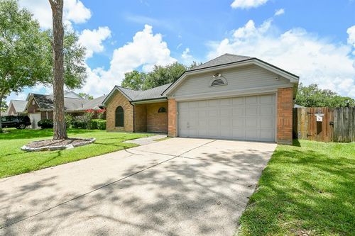 1622 Misty Fawn Lane, Fresno, TX, 77545 | Card Image