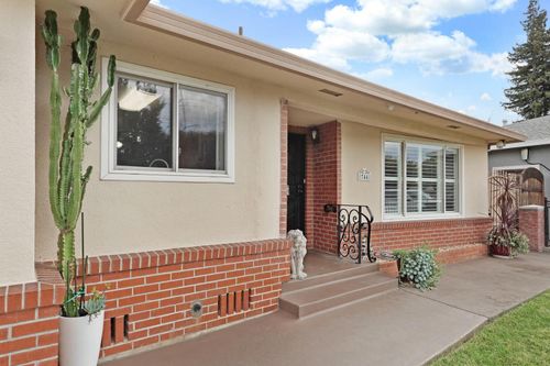 744 W Turner Road, Lodi, CA, 95240 | Card Image