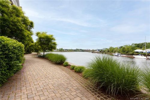 309-4 Daskams Ln, Norwalk, CT, 06851-4847 | Card Image