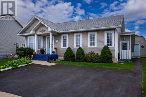 11 Parkview Cres, Saint Johns, NL, A1H1B6 | Card Image