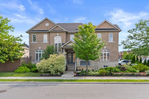 24 Kootenay Pl, Brampton, ON, L6R3L1 | Card Image