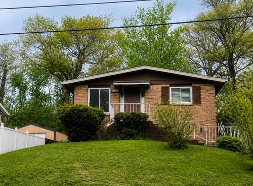 234 Douglas Ave, Michigan City, IN, 46360-3834 | Card Image