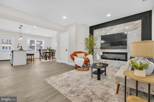 3827 Cottage Ave, BALTIMORE, MD, 21215-7642 | Card Image