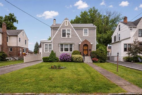 11 Summit St, Eastchester, NY, 10709-3816 | Card Image