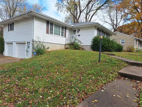 6504 E 133 Terrace, Grandview, MO, 64030 | Card Image