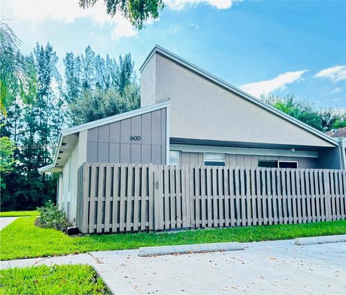 a-600 Woodgate Cir, Sunrise, FL, 33326-2140 | Card Image