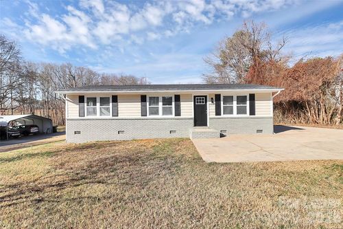 5509 Dallas Hgh Shls Hwy, Dallas, NC, 28034-8579 | Card Image