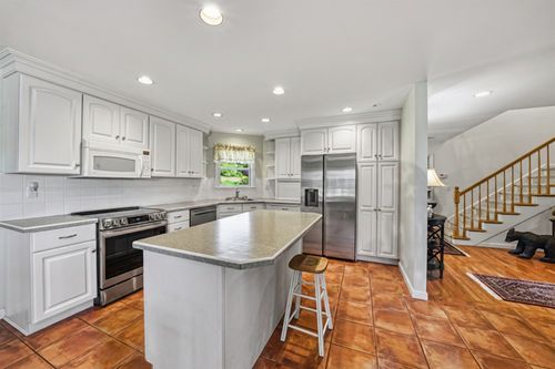 5 General Ct, Grantham, NH, 03753-3261 | Card Image