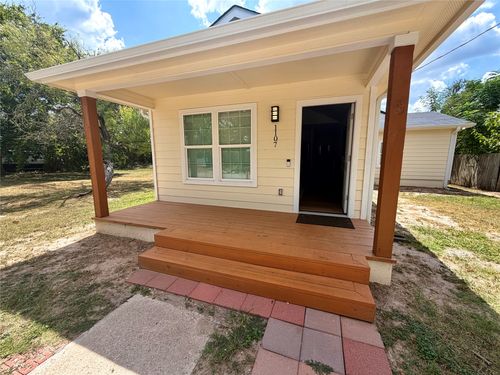 1107 Neches Street, Lockhart, TX, 78644 | Card Image