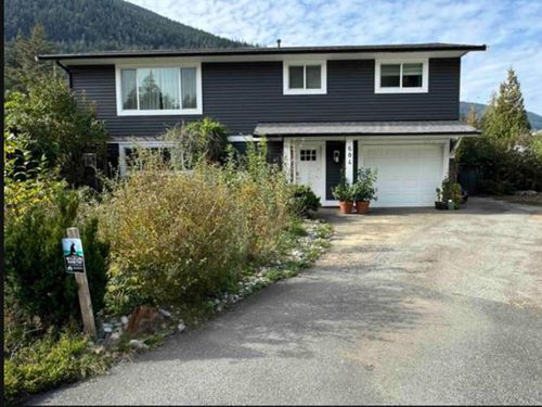604 Lakberg Cres, Harrison Hot Springs, BC, V0M1A3 | Card Image