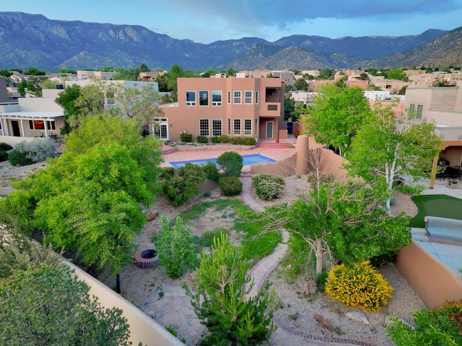 5805 Mariola Pl Ne, House other with 4 bedrooms, 5 bathrooms and null parking in Albuquerque NM | Image 5
