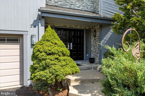 24 Hereford Dr, PRINCETON JUNCTION, NJ, 08550-1513 | Card Image