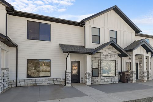 b-421 E White Sands Way, Orderville, UT, 84758 | Card Image