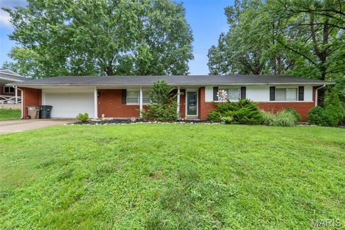 1835 Westridge Dr, Cape Girardeau, MO, 63701-2939 | Card Image