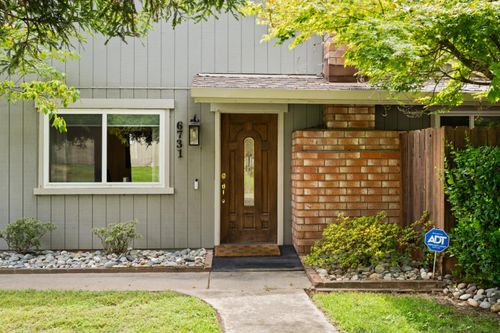 6731 Vivienda Ln, Citrus Heights, CA, 95621-4330 | Card Image