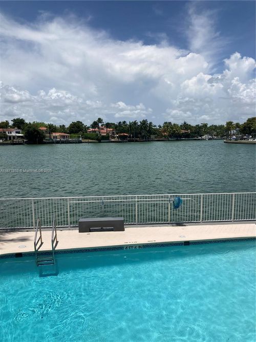 apt-404-5880 Collins Ave, Miami Beach, FL, 33140-2204 | Card Image